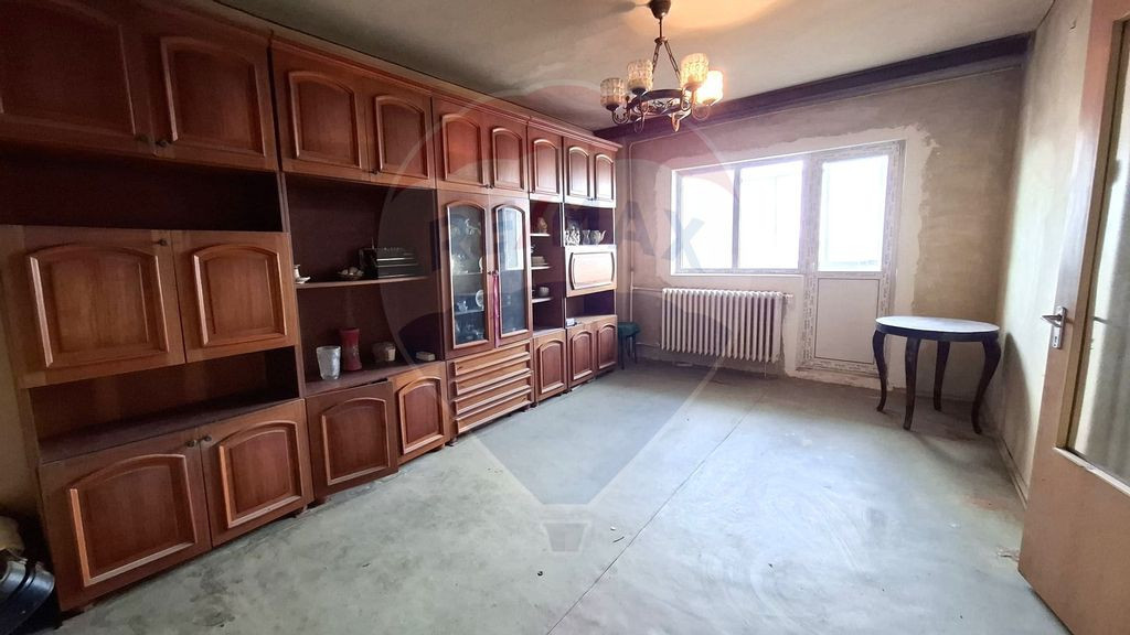 Apartament 2 camere decomandat, bloc 1980, Metrou Gorjului