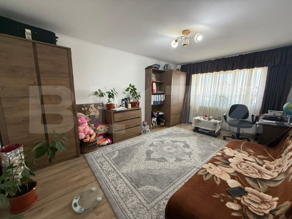 Apartament cu 3 camere, 62 mp, decomandat, spatios, cartier