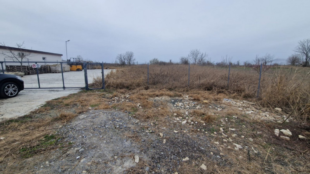 MINERI - TEREN 1000 MP, PLATFORMA BETONATA 200MP