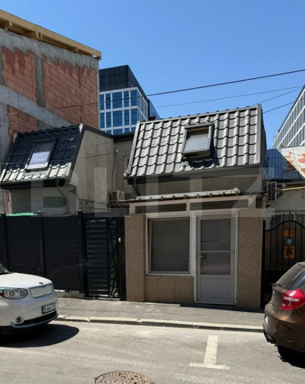 Casa spatioasa cu 4 camere, 103 mp, curte 70 mp, zona 13 Sep