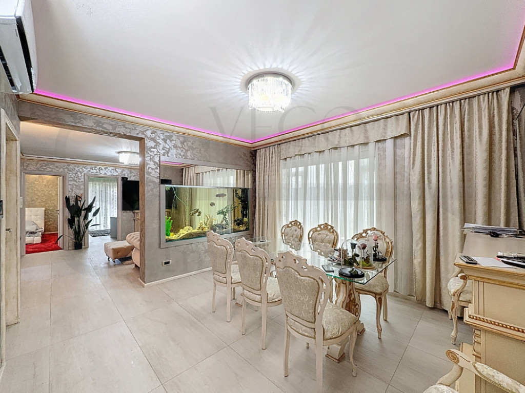 4 camere, 100 mp, terasa 35 mp, 2 parcari, zona Kaufland