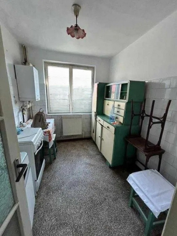 - Apartament 2 camere Calea Galati, etaj 2