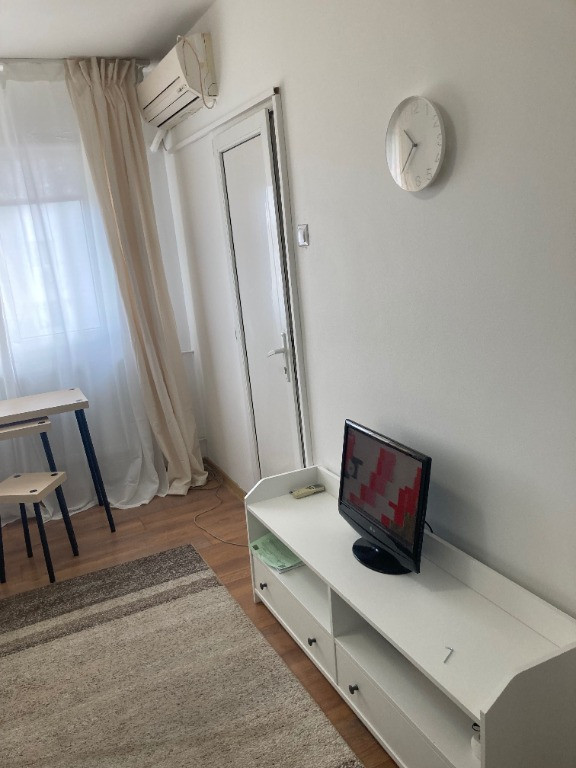 Unirii alba iulia etaj 10 fara balcon