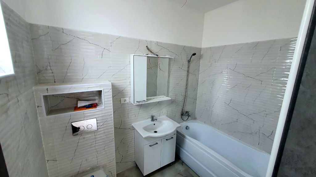 Casa finalizata, intrare Comuna Berceni-str.Miorita