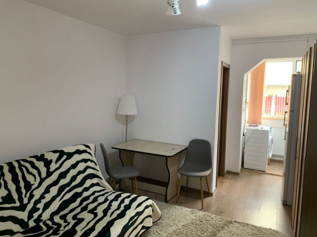 ÎNCHIRIERE GARSONIERĂ MOBILATĂ ȘI UTILATĂ PE STR. GRIGO