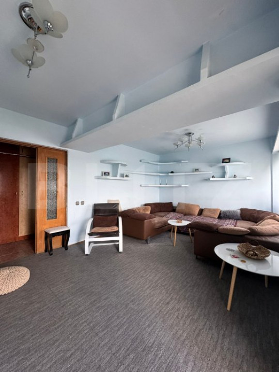 Apartament cu 2 camere, 68 mp, decomandat, zona Obcini