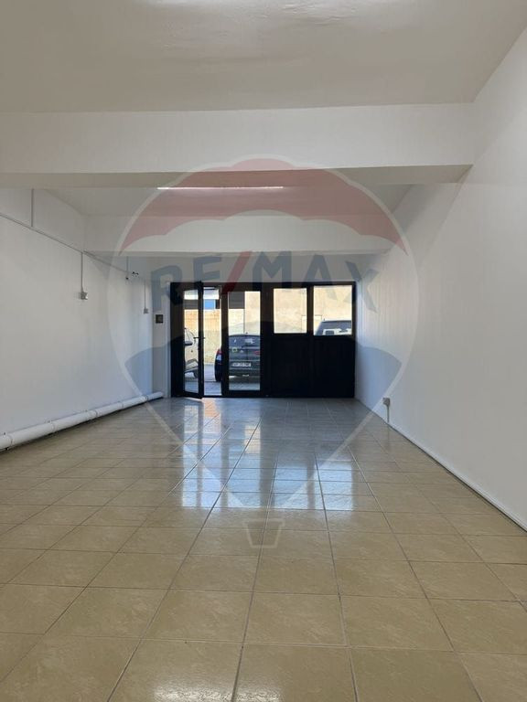 Spațiu comercial sau de birou zona Uta