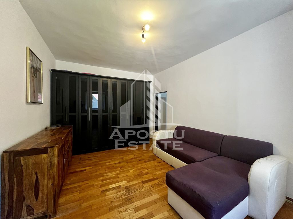 Casa 3 camere, centrala proprie, in zona Balcescu