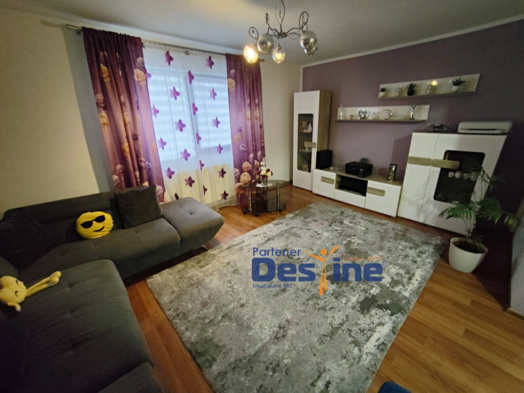 CUG - Apartament 3 camere la vilă, 96 mp , teren comun 500m