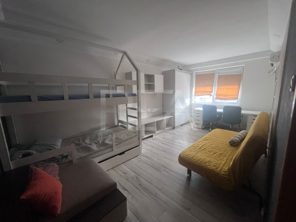 Apartament cu 3 camere zona colentina