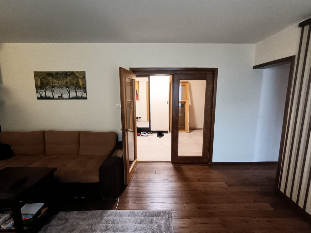 APARTAMENT 3 CAMERE, CANTA,ETAJ INTERMEDIAR