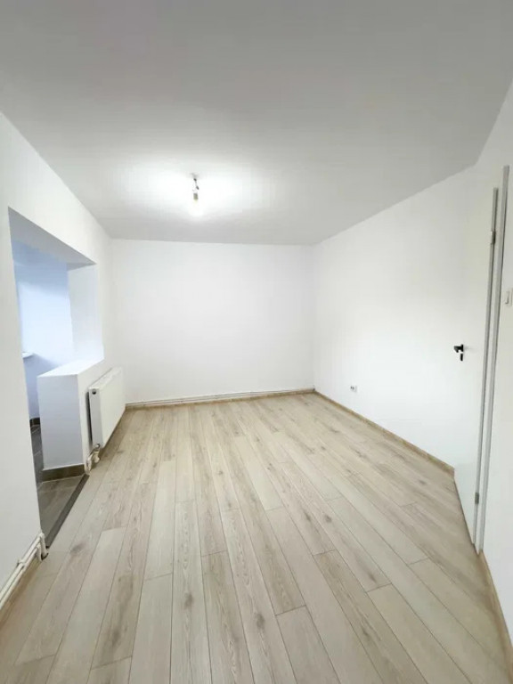 Garsoniera spatioasa Racadau