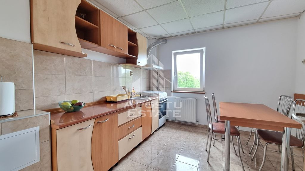 Apartament 4 camere, decomandat, etaj intermediar, Calea ...