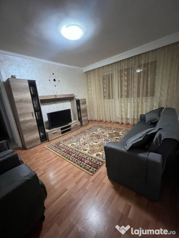 Apartament 3 camere situat in zona Tomis III -ROVERE