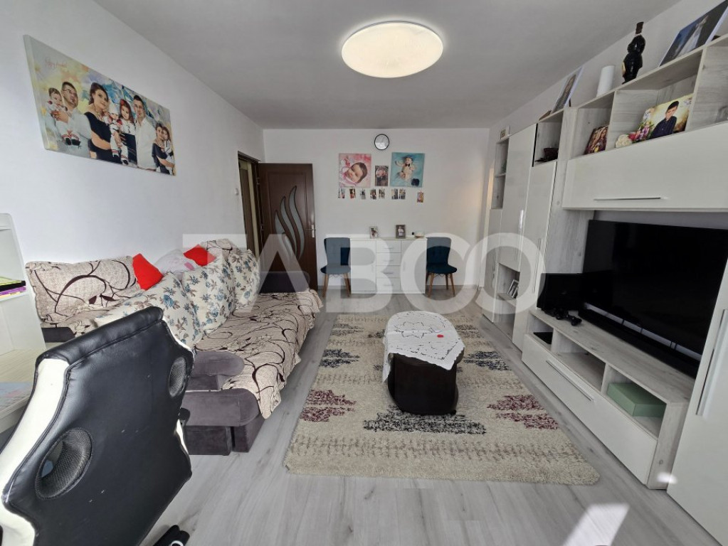 Apartament de vanzare etaj intermediar 3 si pivnita Vasile A