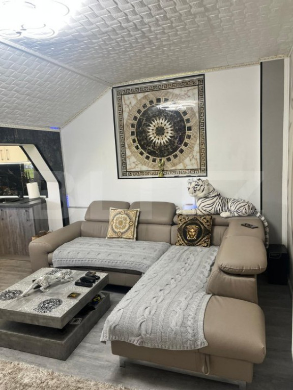 Apartament de vânzare, cu 3 camere, 100 mp, zona Valea Auri