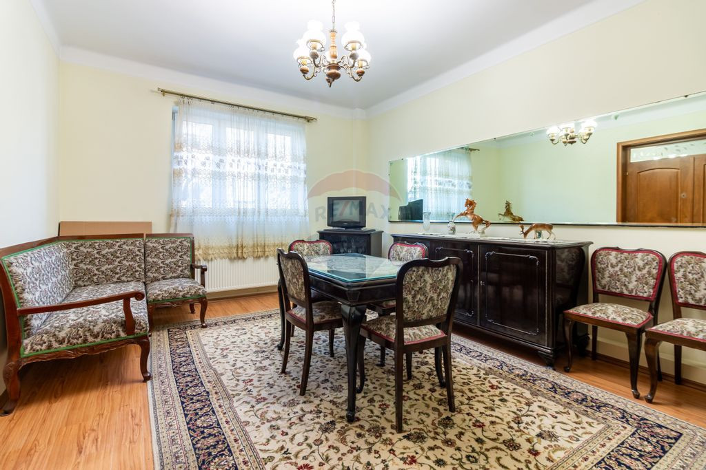 Vanzare PARCUL CIRCULUI Vila Mare 250mpu 6 camere Curte+G...