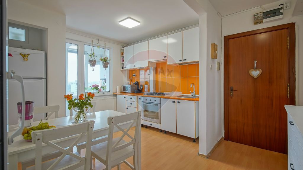 COMISION 0 | Ap 3 camere Strada De Mijloc | Beci | Parcare