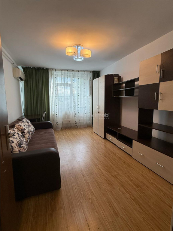 Garsoniera A-uri Tiglina renovata