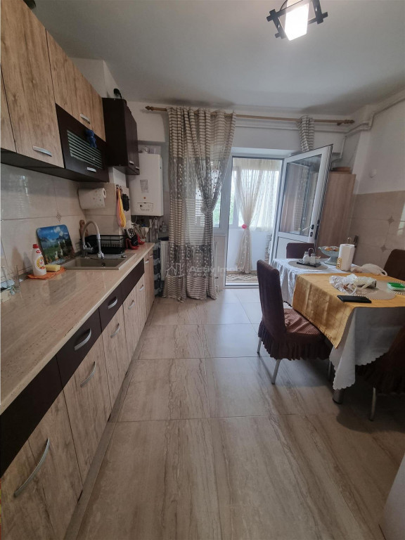 Apartament 2 cam decomandat et 3 ultracentral - vijiala