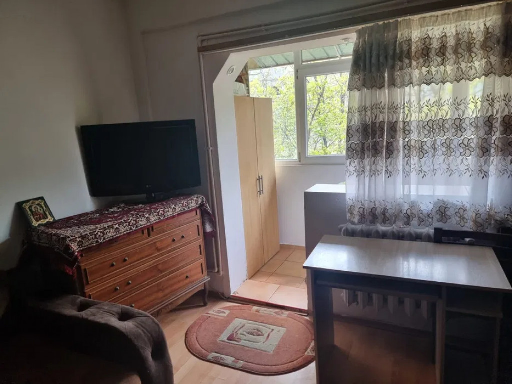 350 Euro! Ap 2 camere, Alexandru cel bun, et 2