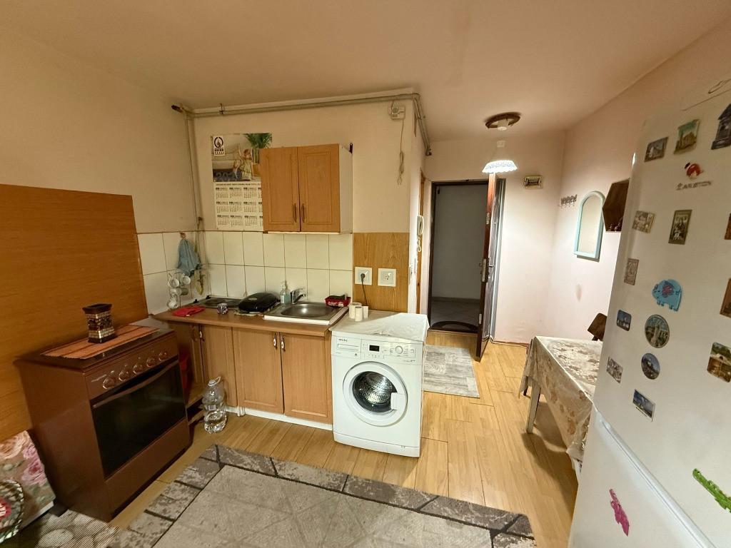 Garsoniera - Mihai Bravu - Teleajan etaj 1