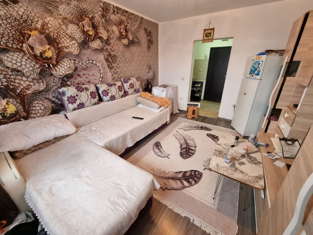 Garsoniera zona Poarta 6