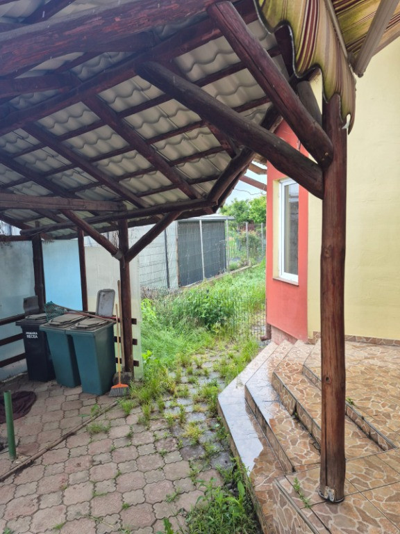 Sat Sasar, parte duplex, 7 ari teren