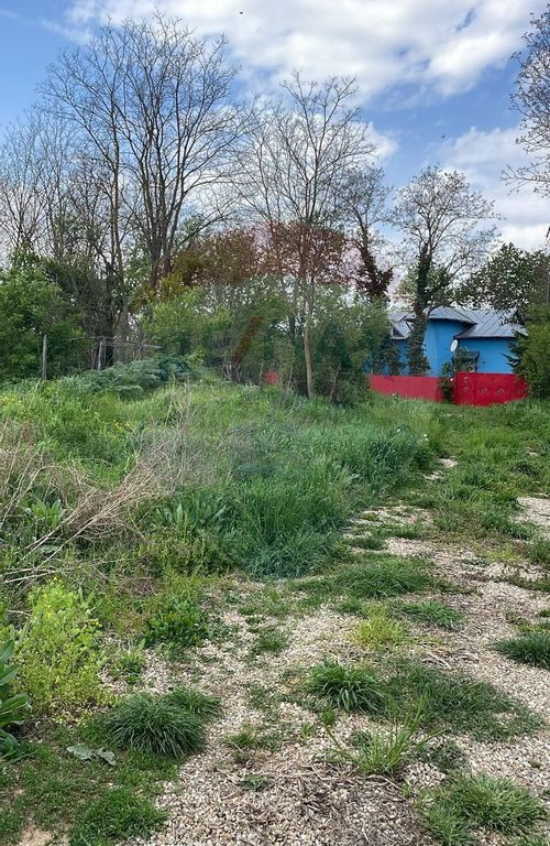 Teren Ciolpani 950 mp, intre case, utilitati la marginea ...