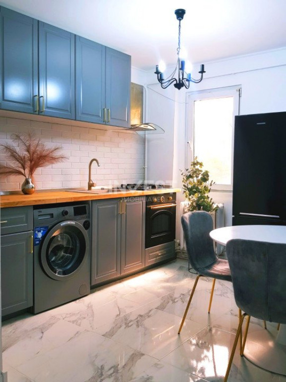 Apartament 2 camere complet renovat - etaj 2 - Podu Roș, Ca