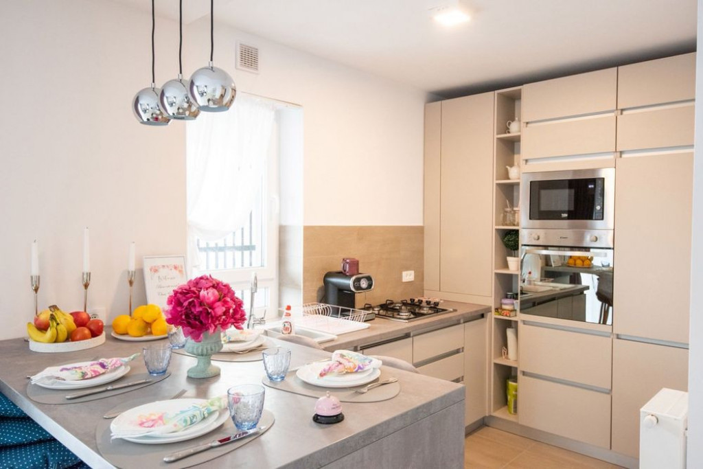 STUDIO DE LUX DE ÎNCHIRIAT – CORESI, VIZAVI DE MALL