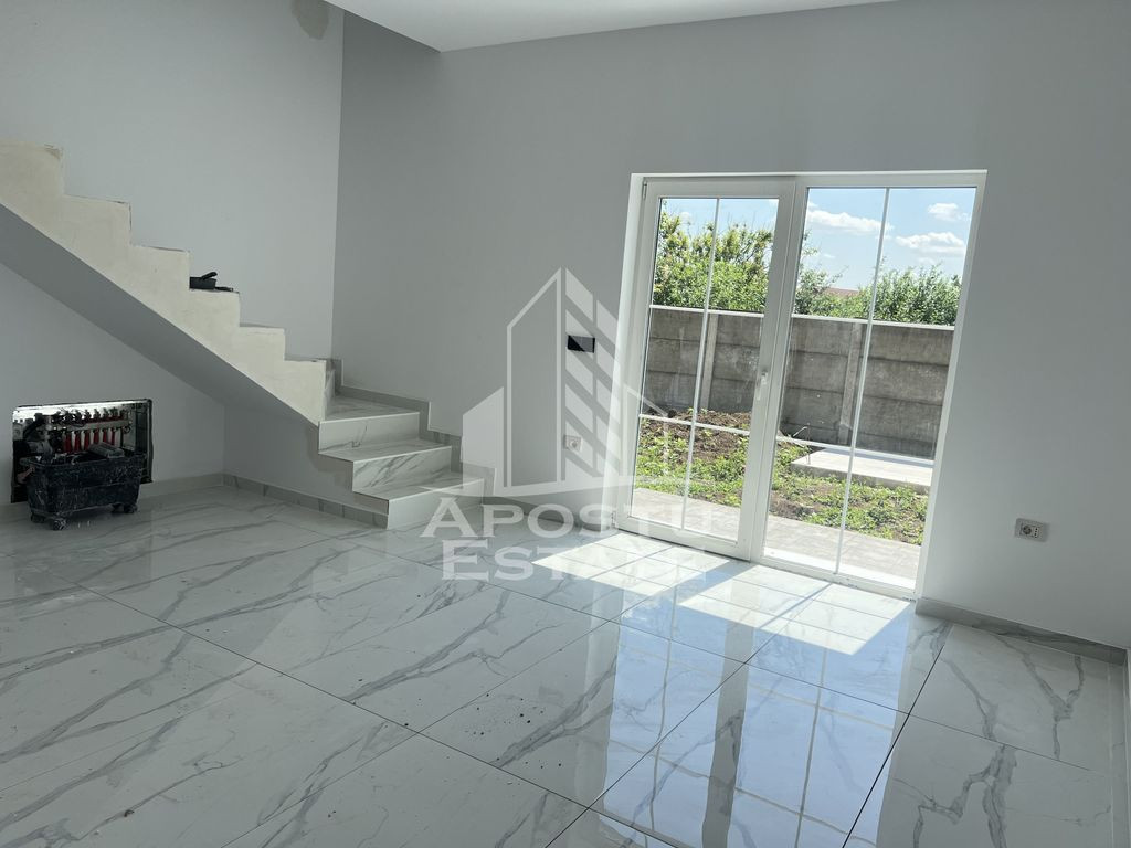 Duplex P+ E, in Sanandrei