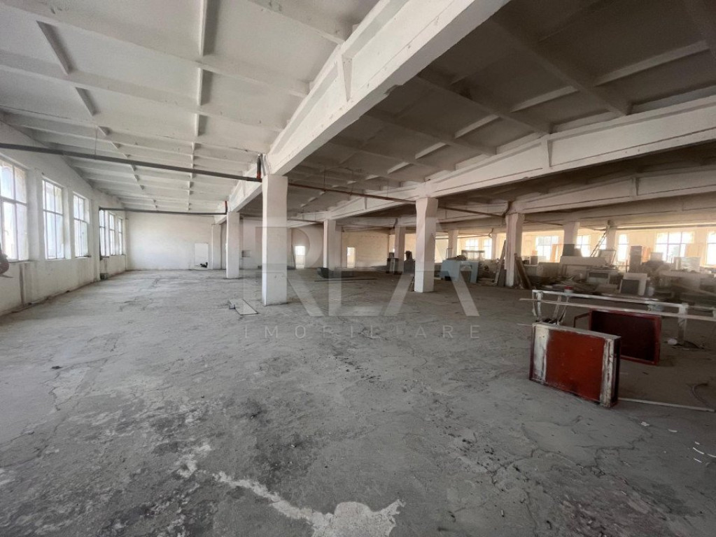 Inchiriere 2000 mp situati la etajul 1 in cadrul unei hale