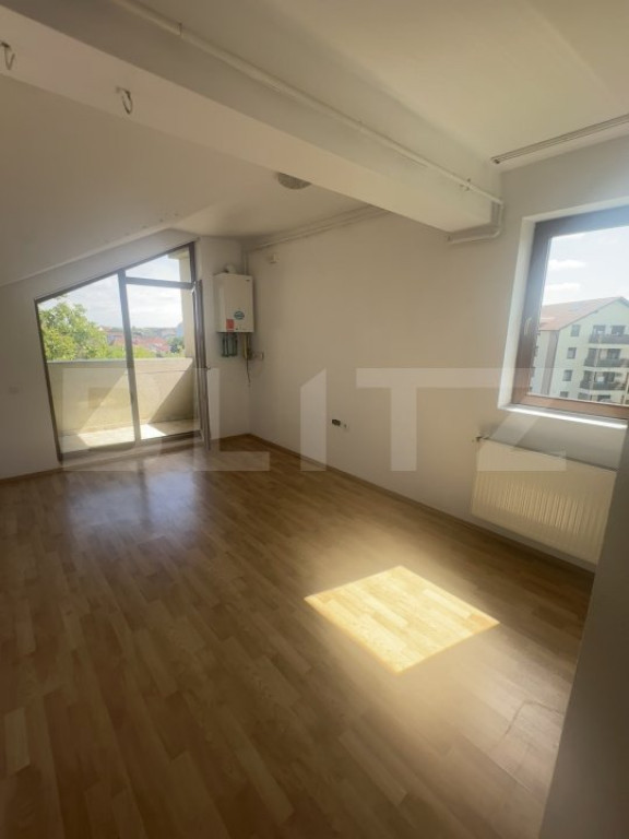 Apartament de vanzare, cu o camera, 42 mp, zona Semicentrala