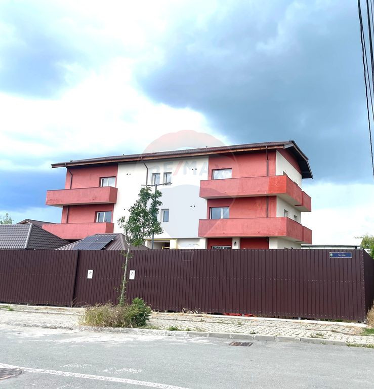 Bloc P+2 de vânzare – oportunitate de investiție