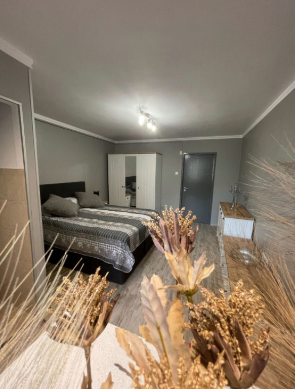 ÎNCHIRIEZ GARSONIERĂ ZONA GĂRII – CONFORT ȘI FUNCȚION