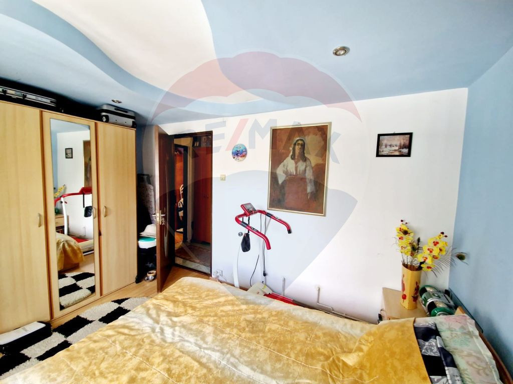 Apartament 2 camere / etaj 2 / Filiasi / zona Biserica Mare