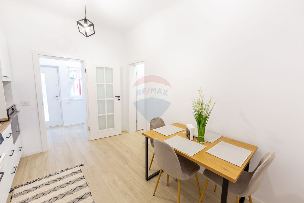 Studio Premium de Închiriat cu grădină în Inima Braș...