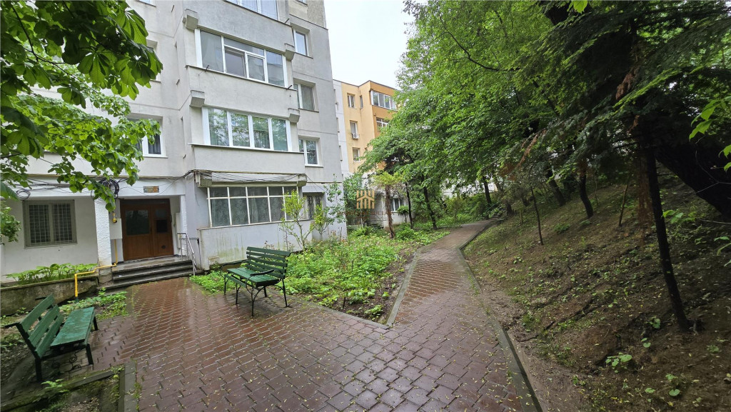 Apartament 2 camere Parter Ultracentral Suceava 0727817187