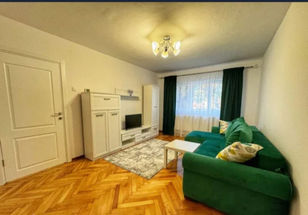 Garsoniera decomandata 35mp zona Calea Dumbravii