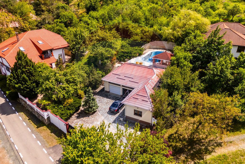 Vilă cu 6 camere de vânzare