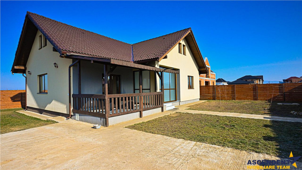 FILM! Resedinta contemporana, complet utilata, cu estetica r