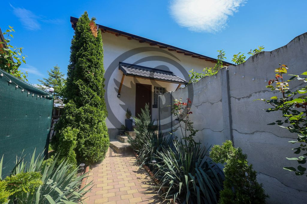 Casa de vanzare | Zona Centrala - Valenii de Munte | Comi...