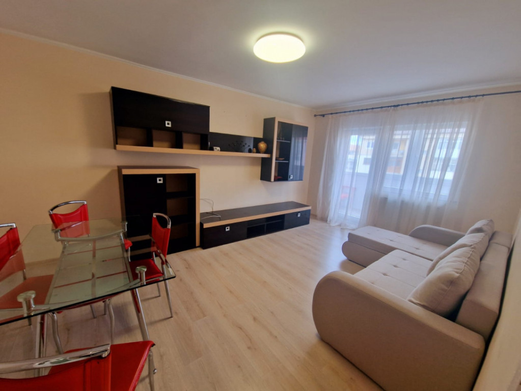 Apartament cu 3 camere zona Strand