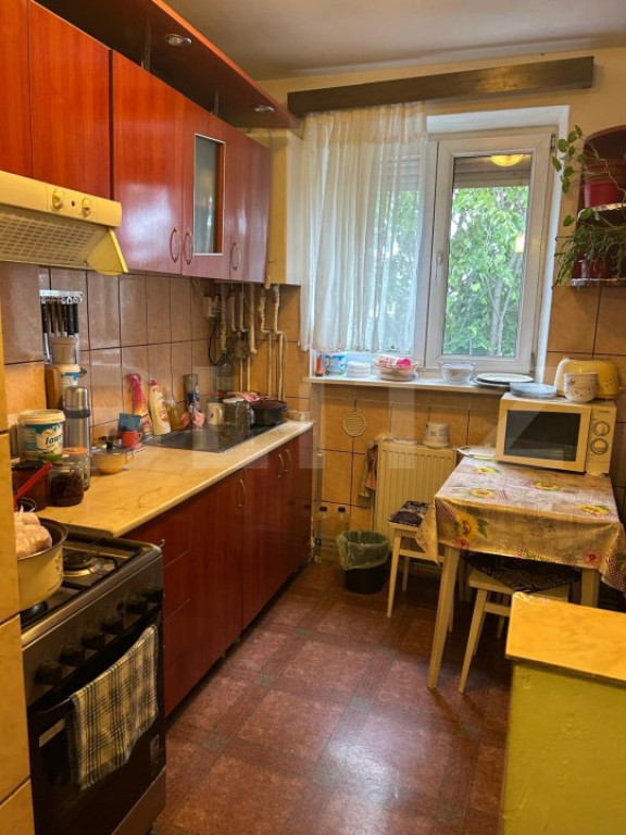 Apartament de vanzare, cu 2 camere, 40 mp, zona Profi – Ro