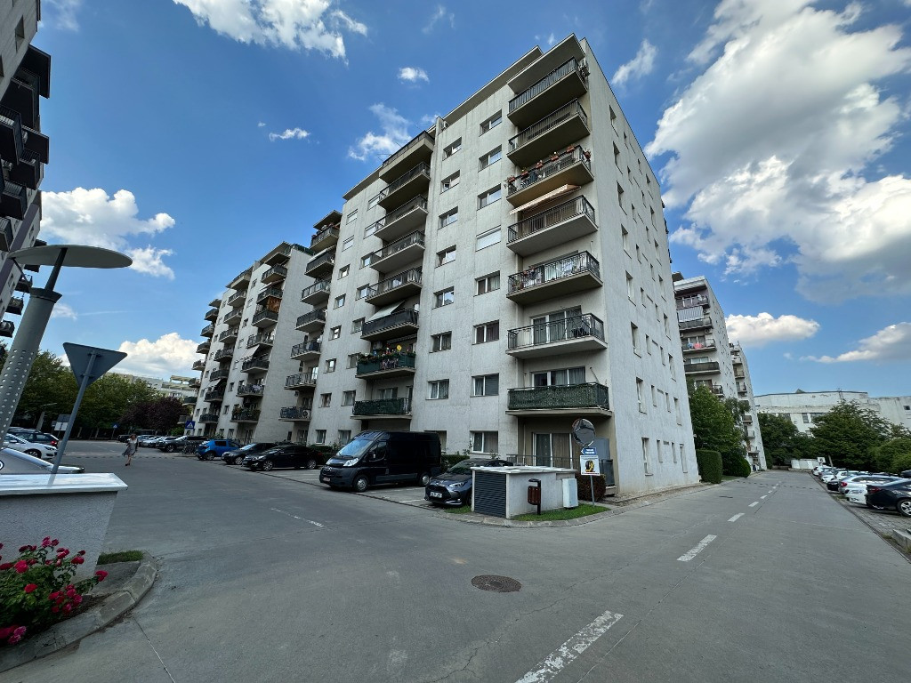 Studio 2 camere,Ten Blocks,Militari,Pacii,bloc 2010,loc parcare,boxa