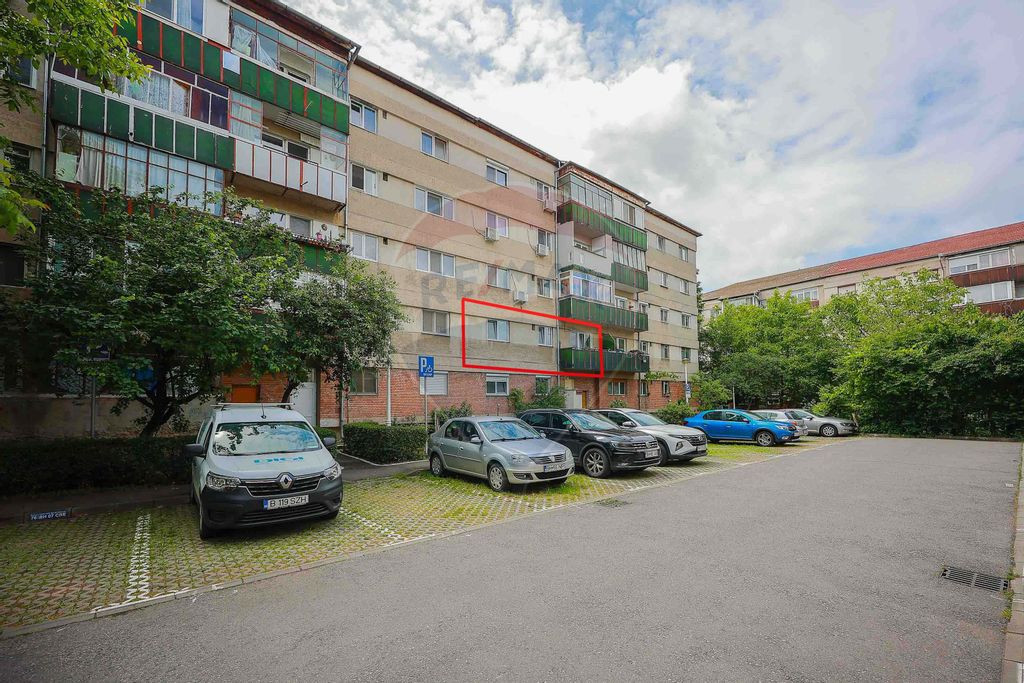 Apartament cu 2 camere de vânzare, etaj 1, zona Rogerius