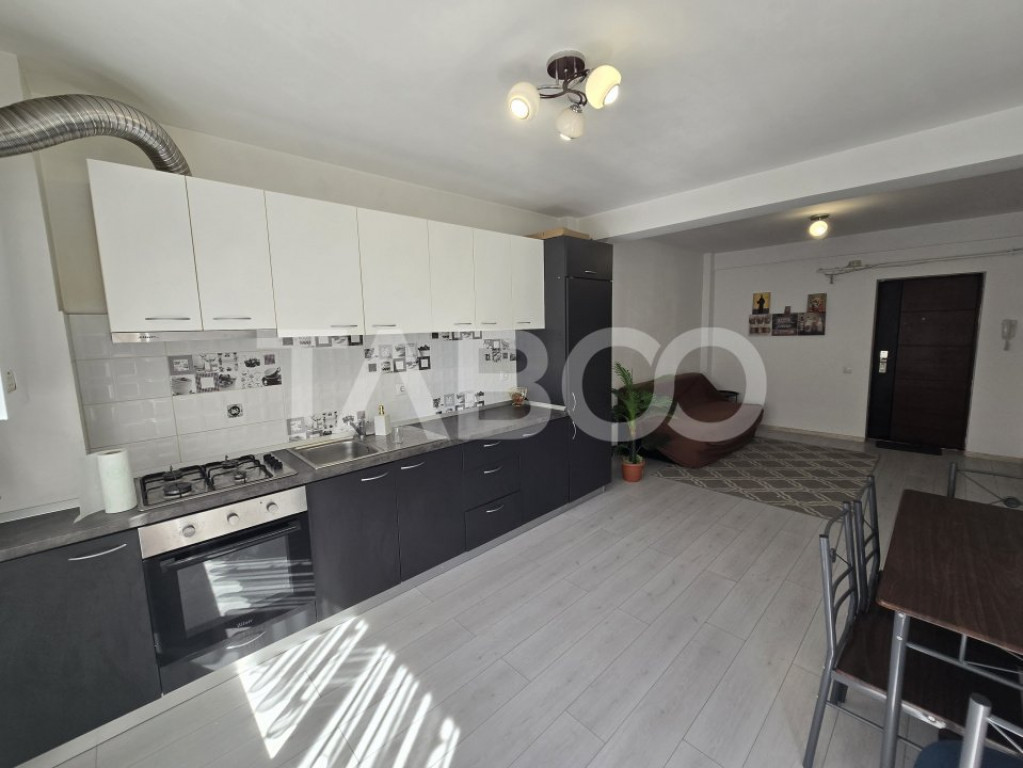 Apartament 2 camere 40mpu etaj intermediar balcon 3m Doamna