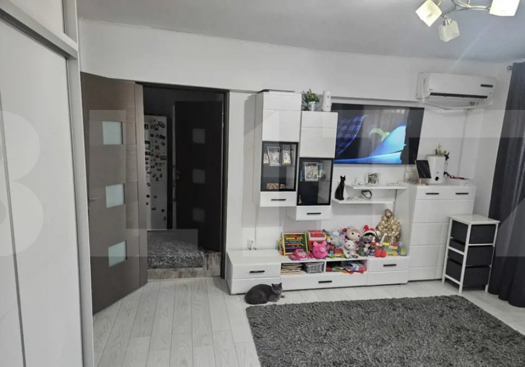 Apartament de vanzare, cu 3 camere, 59 mp, zona Primaverii