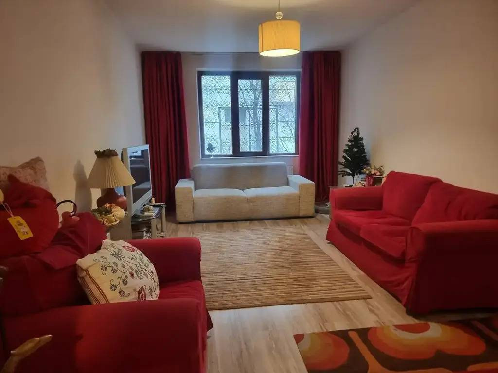 Apartament cu 2 camere situat langa Metrou